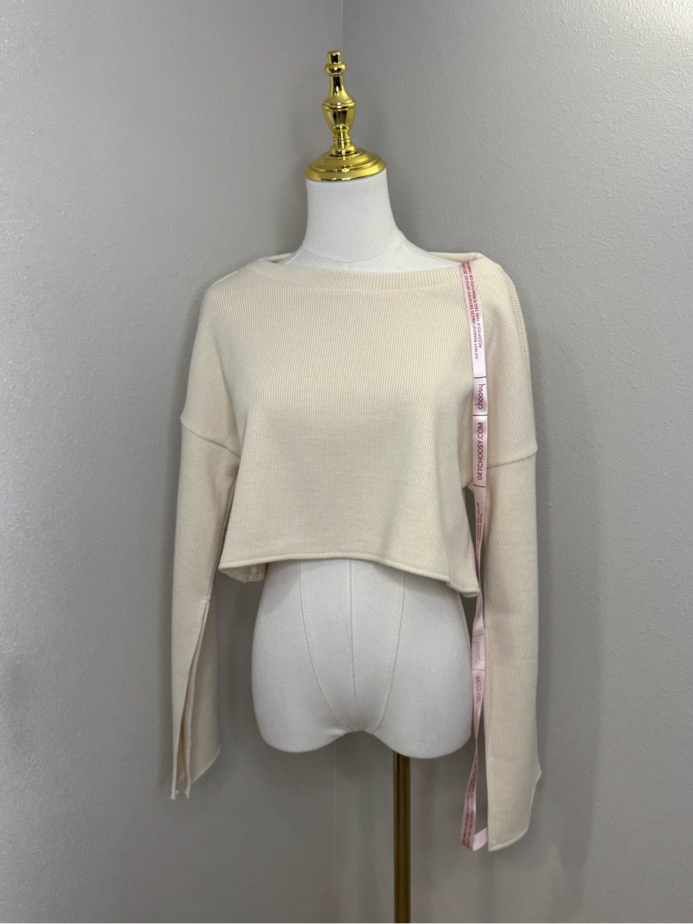 Choosy Elsa Crop Sweater Size L Cream Ribbed Split Cuff Drop Shoulder NWT